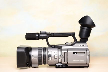 Sony DCR-VX2100E