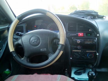 Hyundai Elantra 1.6 МТ, 2002, седан