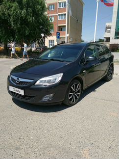 Opel Astra 1.4 AT, 2012, универсал