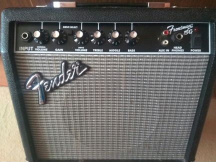 Комбик Fender Frontmen 15G