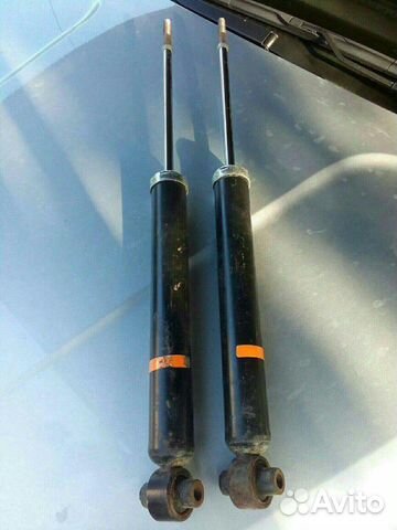 Стойки задние Аурис 2006-2010