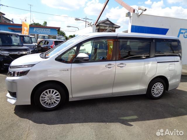 Toyota Voxy 1.8 CVT, 2018, 24 000 км