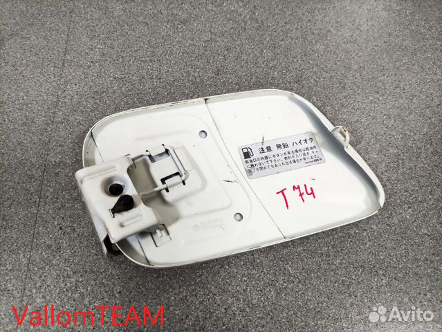 Лот T74 Лючок бензобака VW Touareg