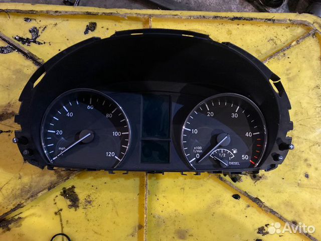 Щиток приборов Mercedes Sprinter W906 2.2 OM646