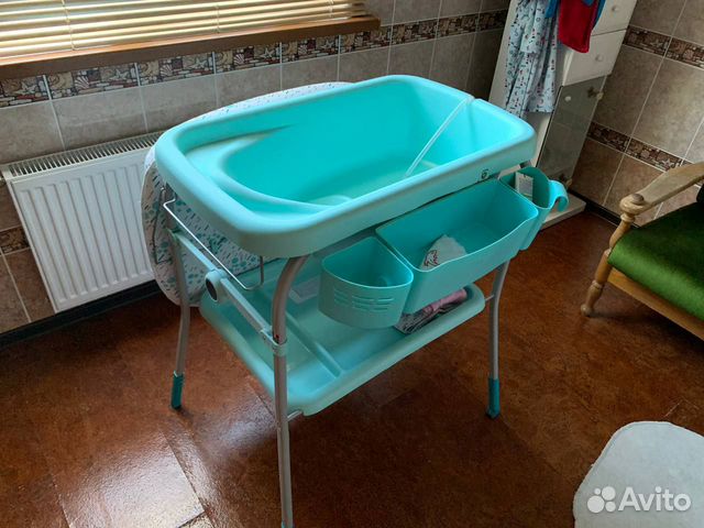 Пеленальный столик с ванночкой Chicco