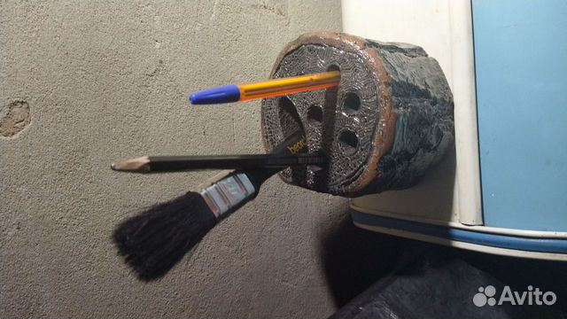 Подставка из дуба для ручек