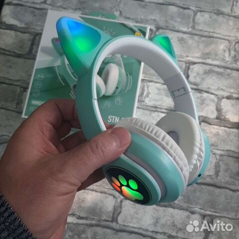 Наушники со светящимися ушками кошки зелёно-белые