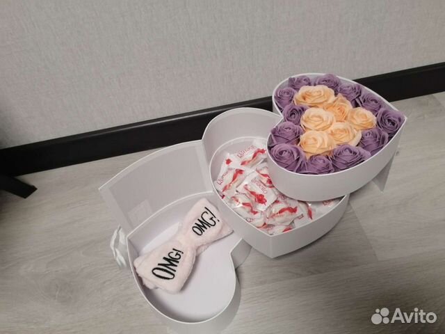 Коробка подарочная на 8 марта