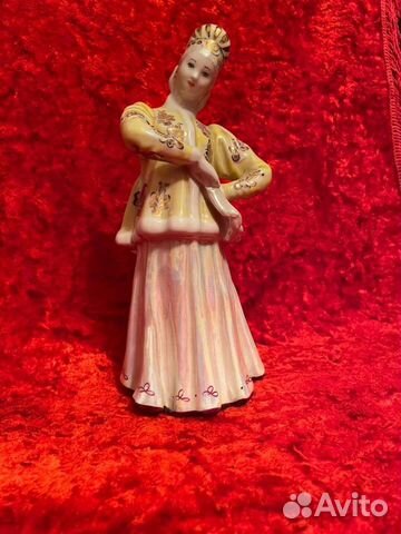 Статуэтка лебедушка