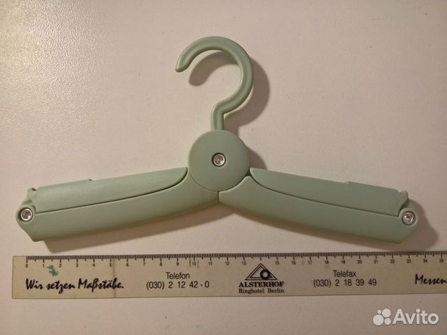 Портативная складная вешалка для одежды