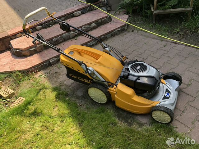 Самоходная газонокосилка бензиновая cub cadet