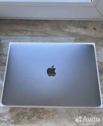 M1 8 256 gray