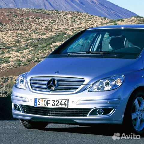 Передний бампер в цвет Mercedes B-Class W245