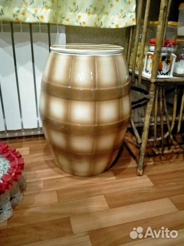 Большие керамические бочки