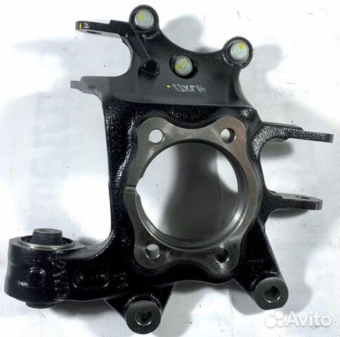 Кулак задний левый Sportage ix35 2WD 2015