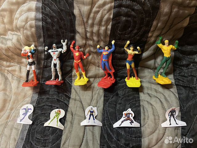 Герои DC из киндера (супермен,чудо-жен.,харли)