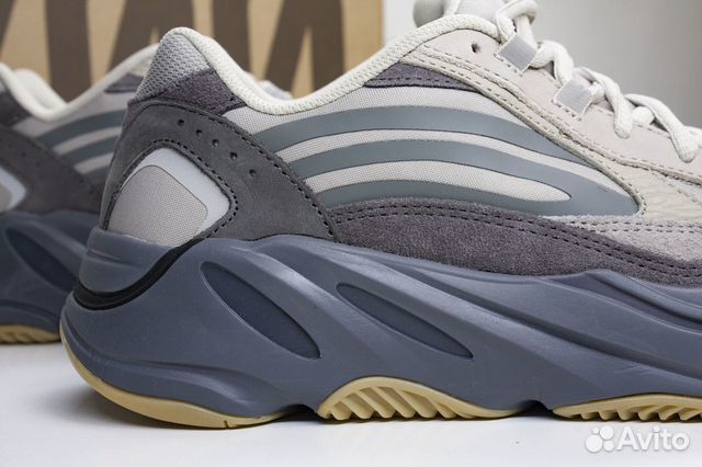 Adidas Yeezy Boost 700 V2 Geode