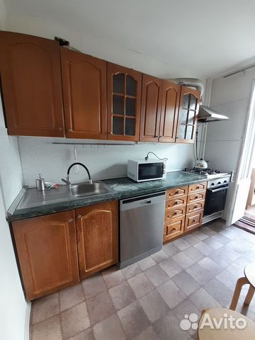 

1-к. квартира, 49 м², 3/5 эт.