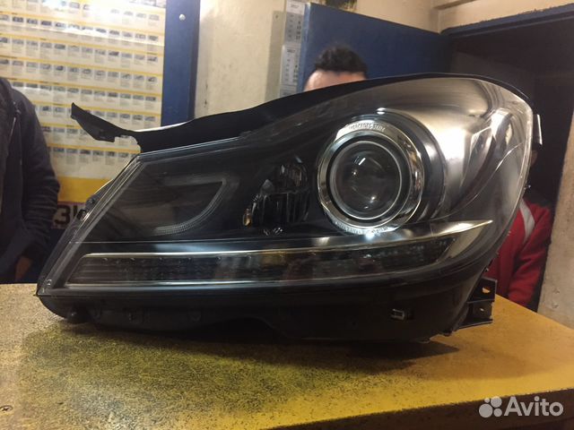 Фара на Mercedes w204 204 рестайлинг Фара на Mercedes w204 204 рестайлинг