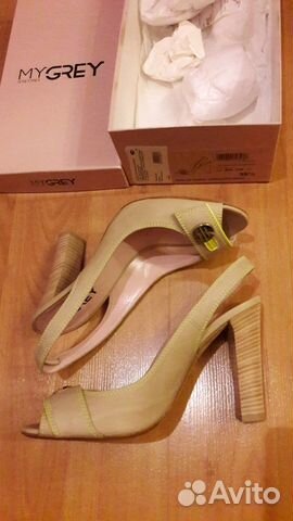Босоножки новые grey MER