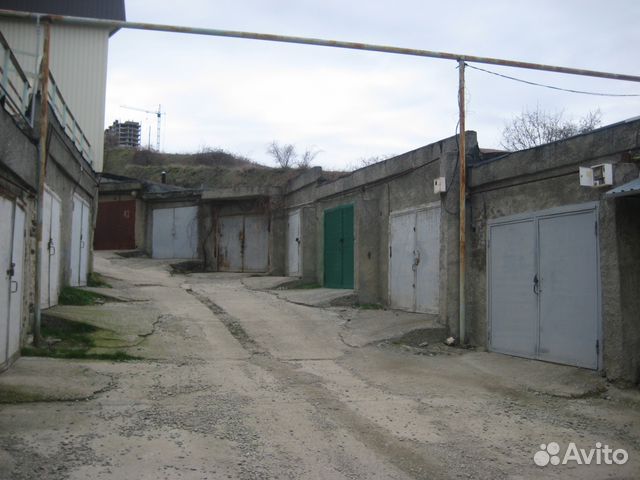 Гараж, > 30 м²