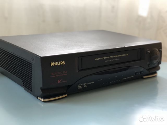 Видеомагнитофон Philips