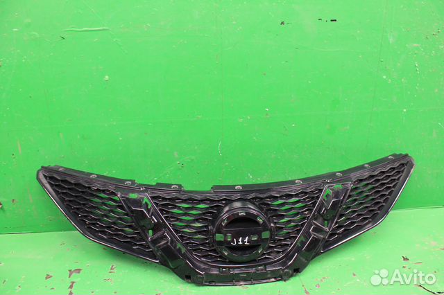 Решетка радиатора Nissan Qashqai J11 13 г Решетка радиатора Nissan Qashqai J11 13 г