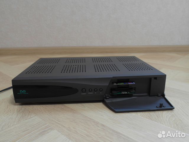 Спутниковый ресивер humax vaci-5300