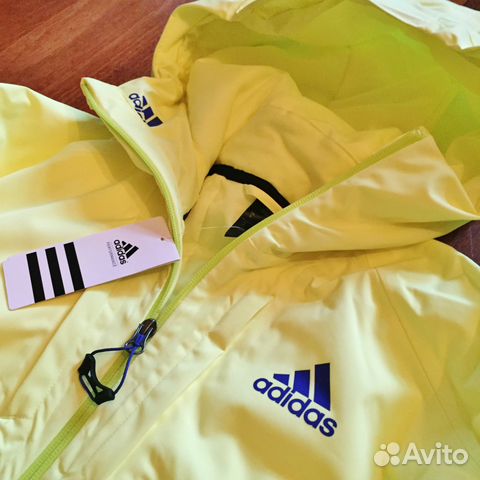 Куртка спортивная женская adidas Сборной Швеции Куртка спортивная женская adidas Сборной Швеции