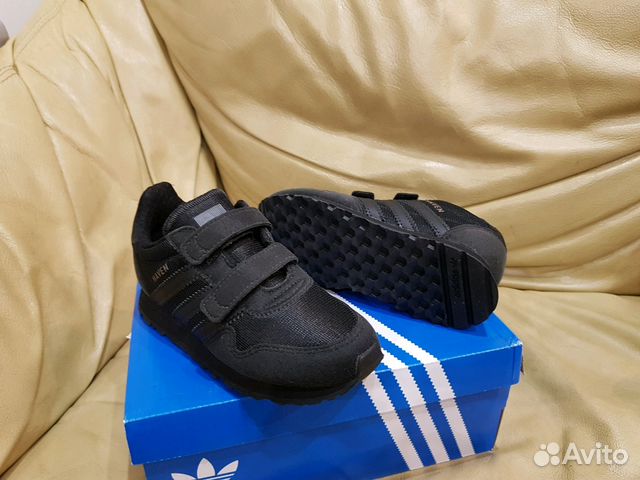 Кроссовки новые детские Adidas 32 и 33 р Кроссовки новые детские Adidas 32 и 33 р