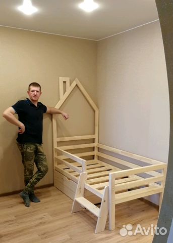 Кровать детская из натурального дерева Кровать детская из натурального дерева
