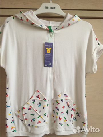 Новая футболка с капюшоном Benetton Новая футболка с капюшоном Benetton