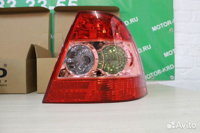 Фонарь задний Toyota Corolla E120 седан 2004