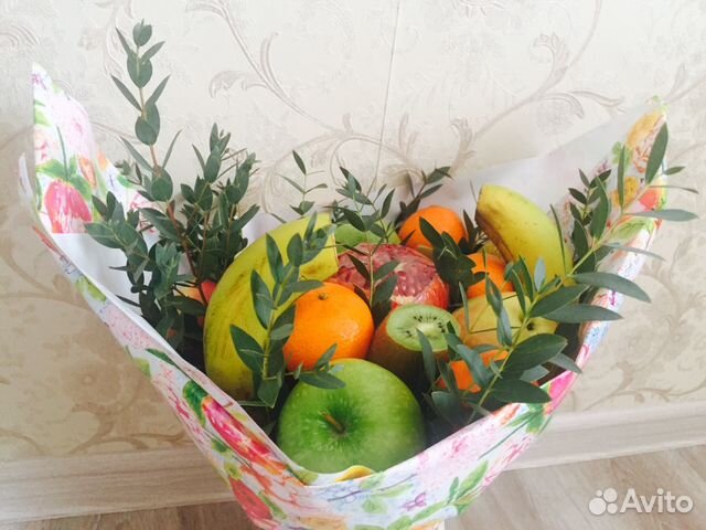 Фруктовые и сладкие букеты (подарки)