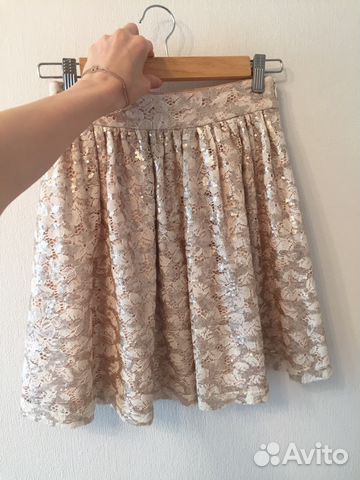 Юбка Benetton новая с кружевом и пайетками