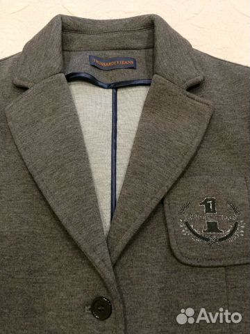 Продаю оригинальный пиджак Trussardi. Р.48 Продаю оригинальный пиджак Trussardi. Р.48