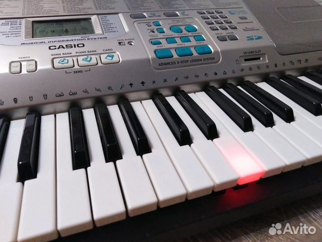 Синтезатор Casio