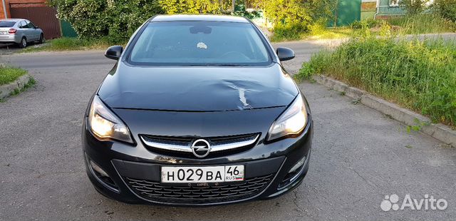 Opel Astra 1.6 МТ, 2013, битый, 150 000 км