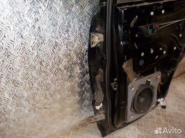 Mitsubishi Pajero 3 Дверь задняя правая 2000-2006 Mitsubishi Pajero 3 Дверь задняя правая 2000-2006