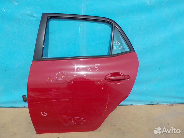 Дверь задняя левая Toyota Auris (E15) Дверь задняя левая Toyota Auris (E15)