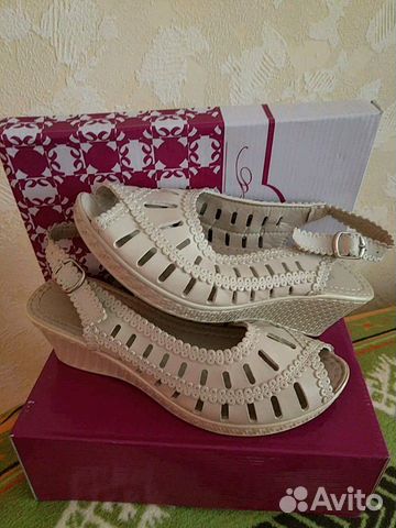 Босоножки женские Новые