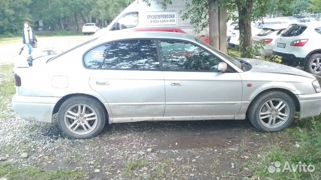 Subaru Legacy 2.0 МТ, 2002, битый, 300 000 км