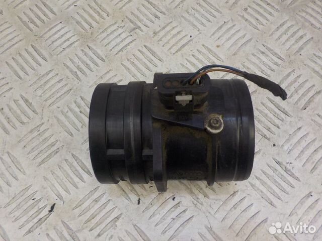 Расходомер воздуха массметр Audi Q3