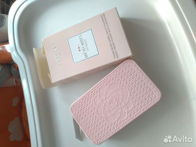 Палетка Guerlain (метеориты, румяна, хайлайтер) Палетка Guerlain (метеориты, румяна, хайлайтер)