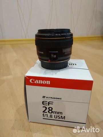 Объектив Canon 28mm f 1.8