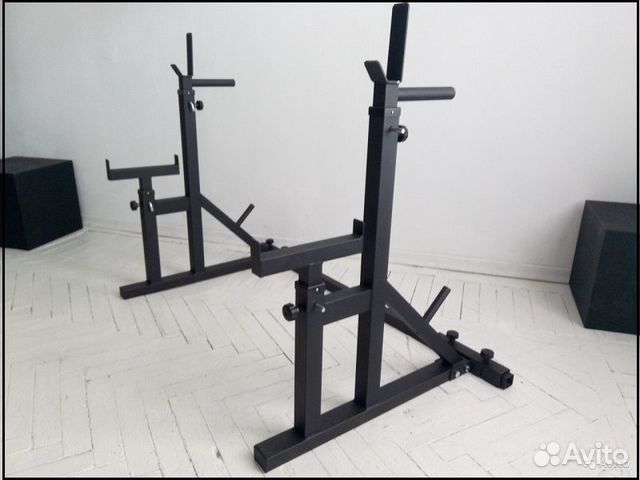 Стойки для штанги со страховкой черные новые Стойки для штанги со страховкой черные новые