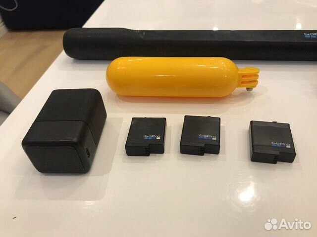 Камера GoPro Hero 6 black, батареи и куча аксессуа