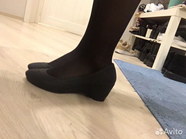 Туфли на танкетке Crocs