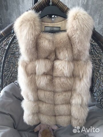 Жилет меховой из песца Жилет меховой из песца