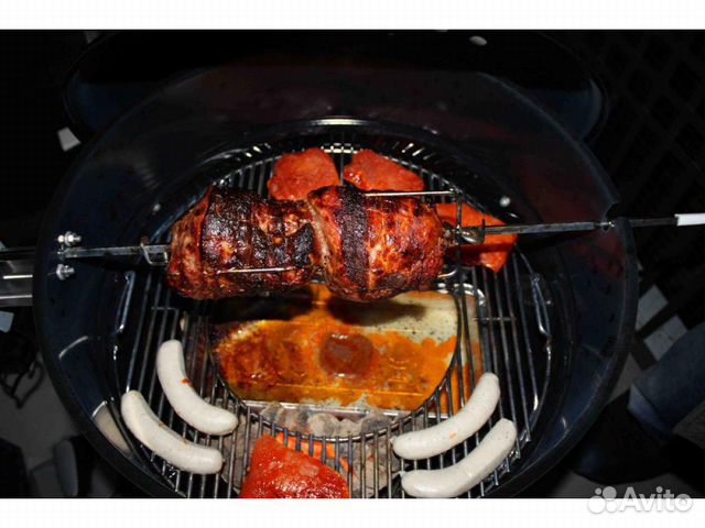 Гриль Weber Master-Touch Premium E-5770, черный